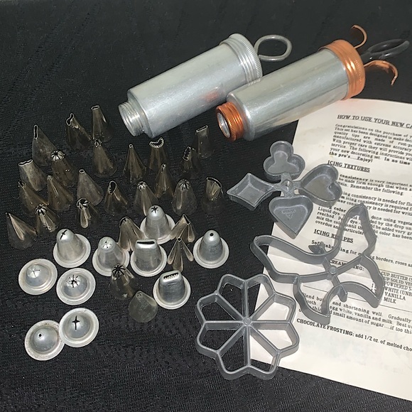 Other - Vintage Cookie Cutter Decoration Icing Kit Pieces Metal